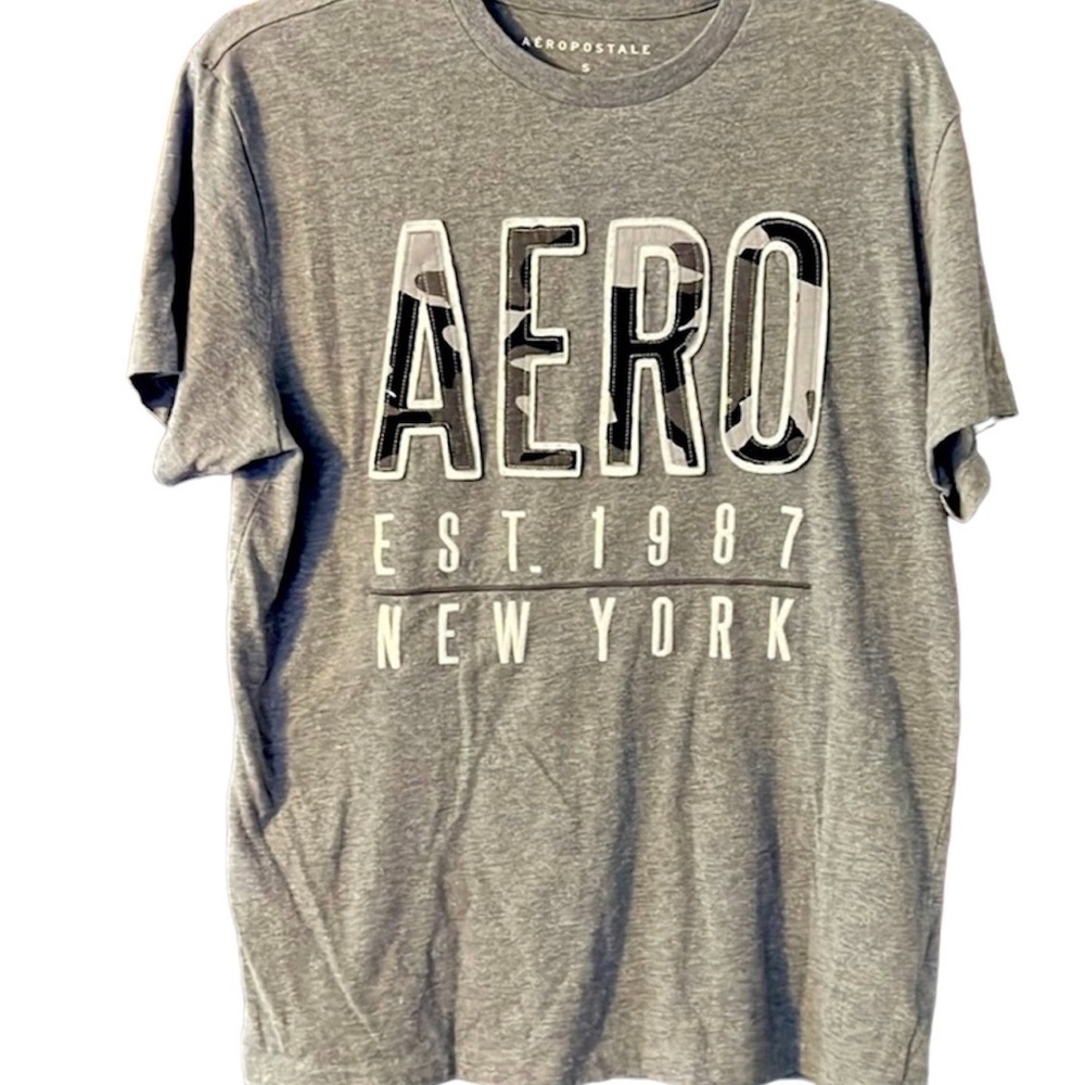 Vintage Aeropostale womens t-shirtsAERO gray camo Size Small comfy